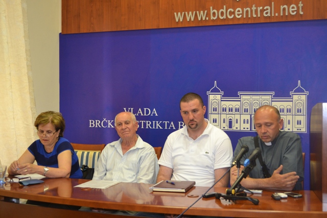 2014-06-06-Humanitarna_pomoc2