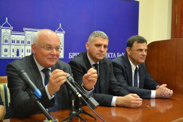 2014-10-20-Posjeta_predsjednika_Instituta_regija_Evrope-3