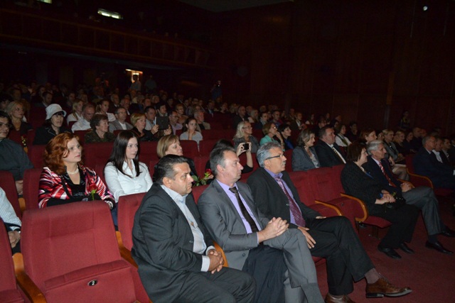 2015-10-06-Svecanom_akademijom_obiljezen_Dan_ucitelja-6