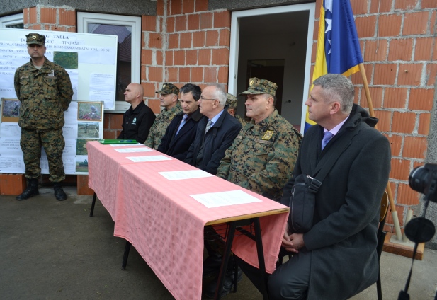 2014-11-19-Posjet_Oruzanih_snaga_BiH-2