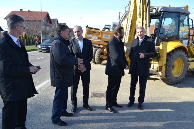 2015-12-02-Obilazak_gradilista-transportni_cjevovod-1